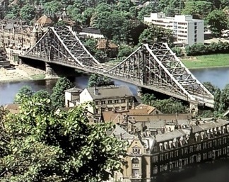 Brücke Blaues Wunder in Loschwitz