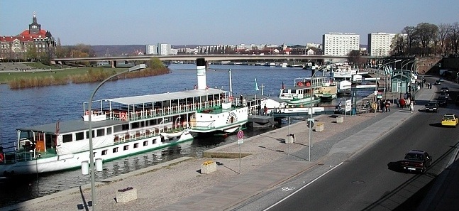 Hauptanlegeplatz der Dresdner Flotte am Terrassenufer