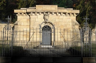Fabrice-Mausoleum