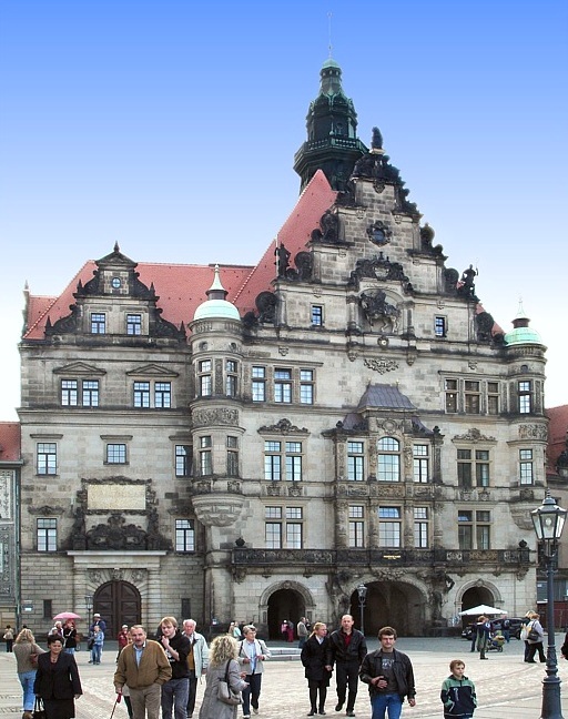 Elbfassade des Georgenbaus