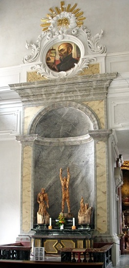 Ein Nebenaltar in der Kathedrale St.Trinitatis