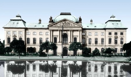 Japanisches Palais um 1935, vom Palaisplatz gesehen