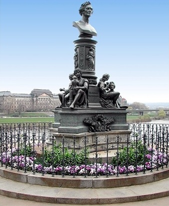 Ernst-Rietschel-Denkmal auf der Brühlschen Terrasse