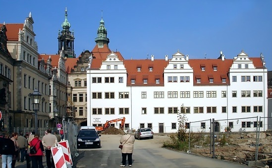 Ostbereich des Residenzschlosses mit Kanzleihaus, von Süden gesehen