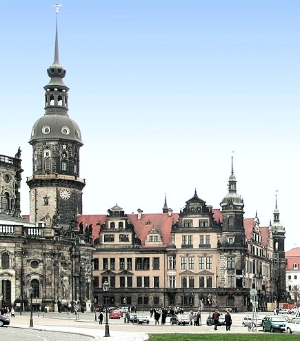Residenzschloss, vom Theaterplatz gesehen