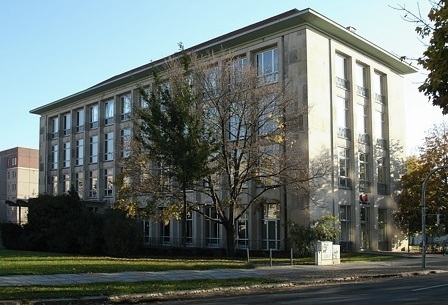 Mensageb&auml;ude an der Hochschulstra&szlig;e