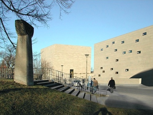 Neue Synagoge und Denkmal f&uuml;r die alte Synagoge