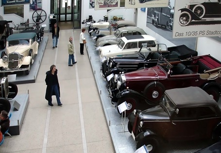 Gro&szlig;e Halle des Verkehrsmuseums