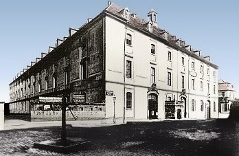Dresdner Kurfürstliches Zeughaus im Jahr 1884