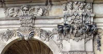 Detailansicht der Westseite des Nymphenbades