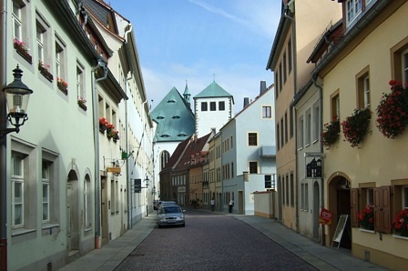 Blick durch die Kirchgasse zum Freiberger Dom