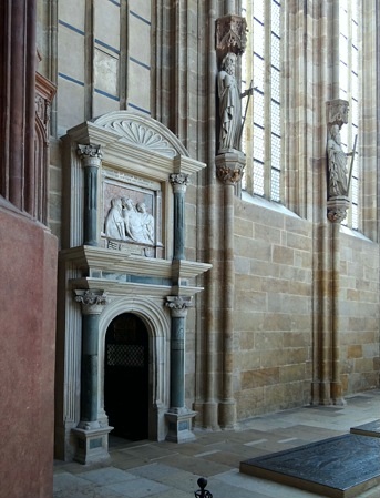 Meißner Dom - Eingang der Georgskapelle in der Fürstenkapelle