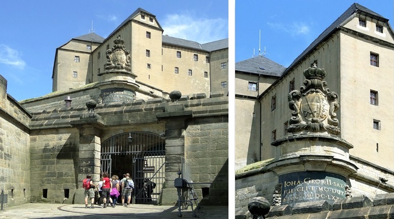 Torwerk der Festung Königstein mit Spanischem Reiter am Eingang und Wappen über der Georgenbastion