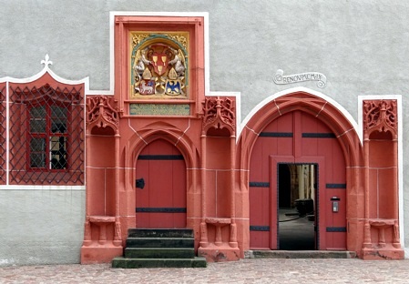 Burg Meißen - Ein Portal der Domherrenhöfe