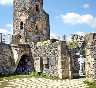 Blick auf das Coselgrab in der Kapelle von Burg Stolpen