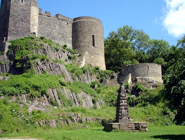 Westseite der Burg Stolpen