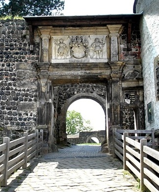 Zugang zum dritten Hof der Burg Stolpen